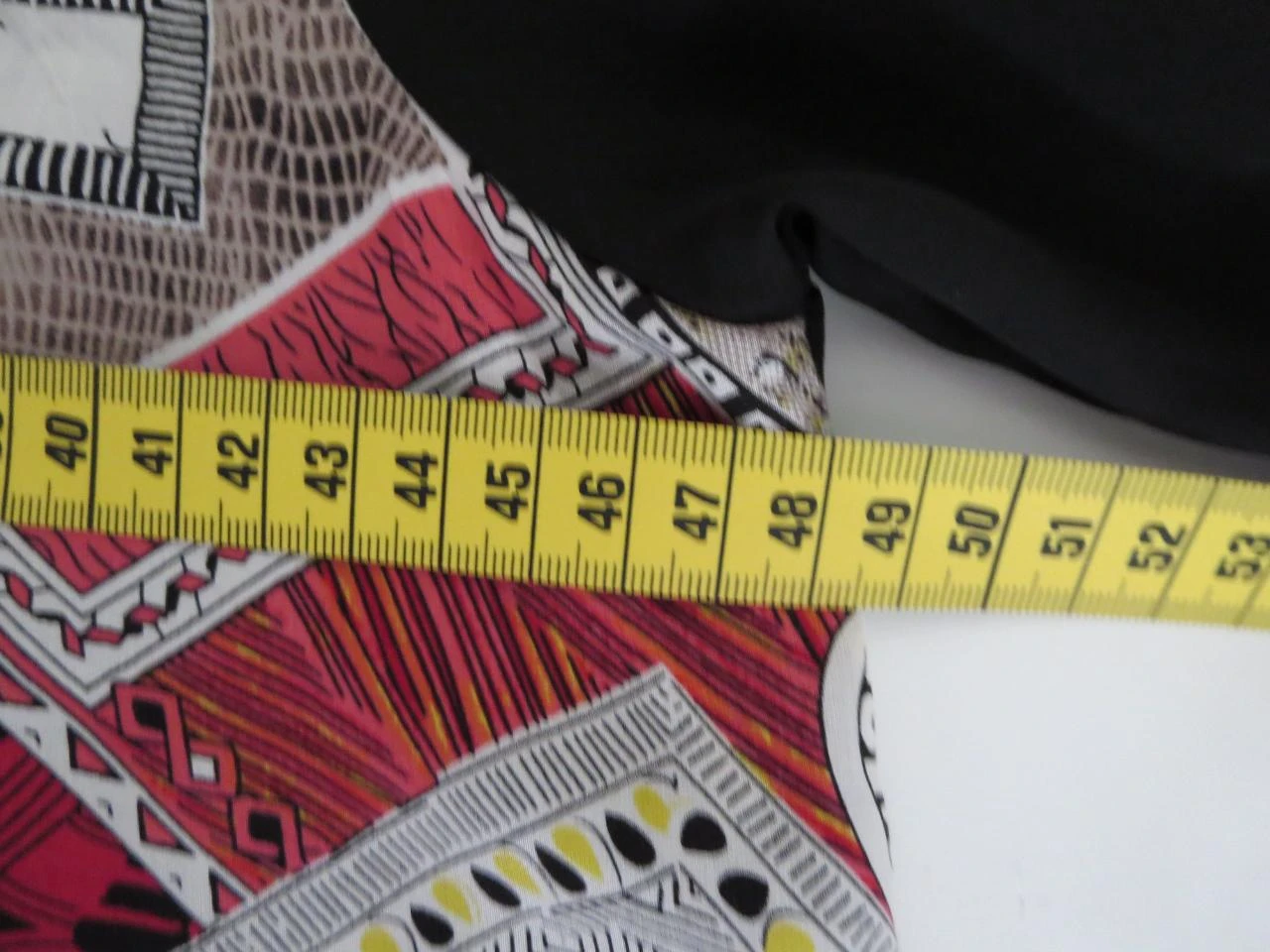 Blusa chique preta com motivos geométricos - Nova com etiqueta tamanho 40 – photo 5